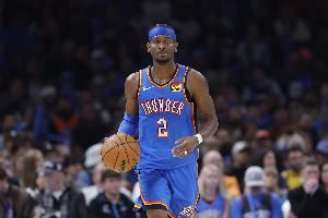 亚历山大：我离自己的巅峰还很远 掌握所有的篮球技巧需要很久